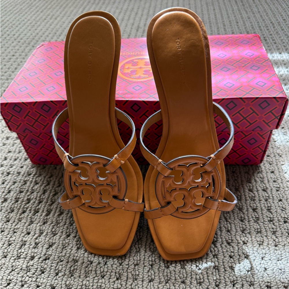 Tory Burch Tan Miller Leather Slide Sandals - Picture 3 of 6